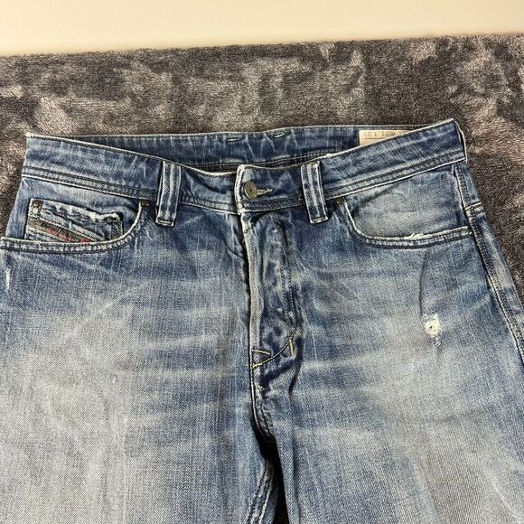 SOLD Diesel Safado Mens Jeans 31X32 Distressed Whisker Straight Button Fly Blue - Picture 2 of 13